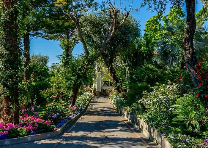 Donna Elisa Villa Sorrent