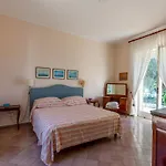 Donna Elisa Σορέντο