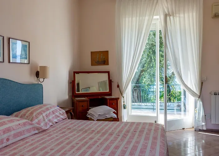 Donna Elisa Sorrento